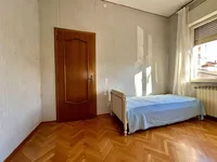 Недвижимость Трехкомнатная квартира в центре: 15