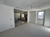 Недвижимость Трехкомнатная квартира в центре: 9