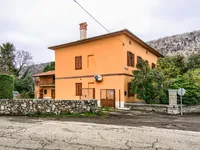 Недвижимость Дом, Брестовица при Комне, у границы с Италией: 6