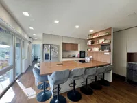 Недвижимость Трёхкомнатная квартира Завлог: 1