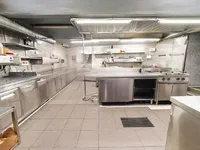 Недвижимость Коммерческое помещение в центре: 9