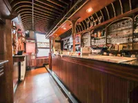 Недвижимость Коммерческое помещение в центре: 1