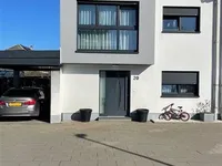 Недвижимость House 5 bedrooms for sale in Perle: 1