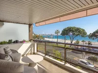 Недвижимость Property Type: Villa  
Location: Cannes, Centre-ville  

Final:

Villa Cannes Centreville: 3