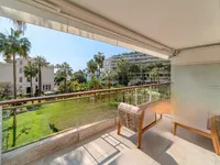 Недвижимость Villa Croix des Gardes: 1