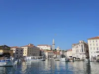 Недвижимость Дом с террасой на площади Тартини: 2