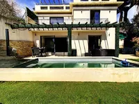 Недвижимость Villa Petit Juas: 2