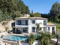 Недвижимость Villa Croix des Gardes: 1