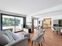 Недвижимость House République: 2