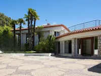 Недвижимость Villa Croix des Gardes: 1