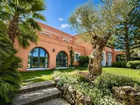 Недвижимость Villa Petit Juas: 1