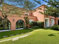 Недвижимость Villa Petit Juas: 2