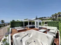 Недвижимость Villa Pointe Croisette: 2