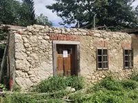 Недвижимость Объект недвижимости, готовый к застройке в Крнице.: 4