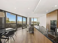 Недвижимость Tower West, 1 Waterfront Drive: 7