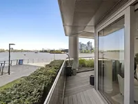 Недвижимость Tower West, 1 Waterfront Drive: 12