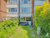 Недвижимость Pitfield Way: 4
