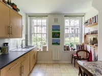 Недвижимость Vicarage Crescent: 1