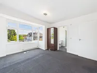 Недвижимость Hillview Gardens: 12