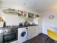 Недвижимость Merton Road: 8