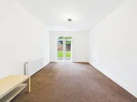 Недвижимость Hillview Gardens: 10