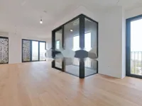 Недвижимость Четырехкомнатная квартира, Шишка: 1