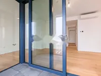 Недвижимость Четырехкомнатная квартира, Шишка: 9