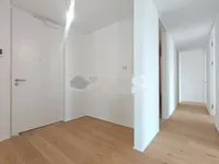 Недвижимость Четырехкомнатная квартира, Шишка: 10