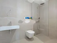 Недвижимость Четырехкомнатная квартира, Шишка: 13