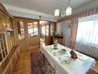Недвижимость House 4 bedrooms for sale in SurrE: 4