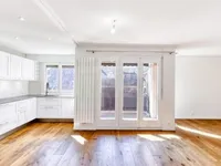 Недвижимость Apartment 5 rooms: 2