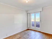 Недвижимость Apartment 5 rooms: 8