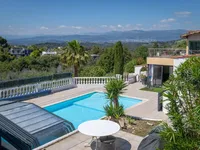 Недвижимость Villa Croix des Gardes: 1