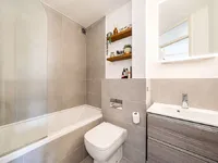 Недвижимость Sunninghill Court, Bollo Bridge Road: 15