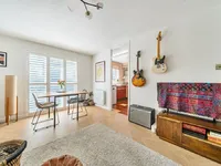 Недвижимость Sunninghill Court, Bollo Bridge Road: 17