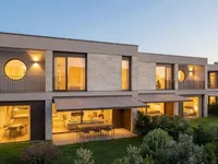 Недвижимость Bifamiliar house 6 rooms: 3