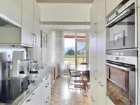 Недвижимость Apartment 5 rooms: 4