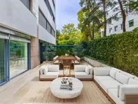 Недвижимость Apartment 4 rooms: 2