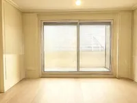 Недвижимость Apartment 7 rooms: 3