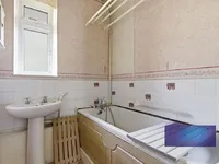 Недвижимость Holly Park Estate: 6