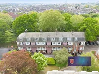 Недвижимость Holly Park Estate: 9