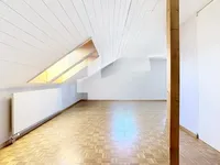 Недвижимость Apartment 5 rooms: 3