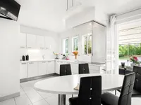 Недвижимость Single house 10 rooms: 9