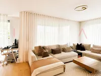 Недвижимость Apartment 5 rooms: 3