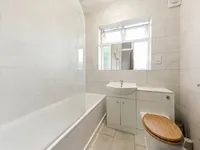 Недвижимость Sherwood Hall, East End Road: 1
