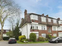 Недвижимость Sherwood Hall, East End Road: 9