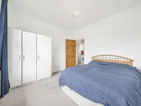 Недвижимость Sherwood Hall, East End Road: 15