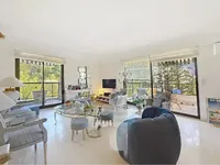 Недвижимость Property Type: House
Location: Cannes, Californie

Final Name:

House Cannes: 3