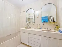 Недвижимость Property Type: House
Location: Cannes, Californie

Final Name:

House Cannes: 9