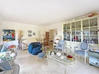 Недвижимость Property Type: House
Location: Cannes, Californie

Final Name:

House Cannes: 17